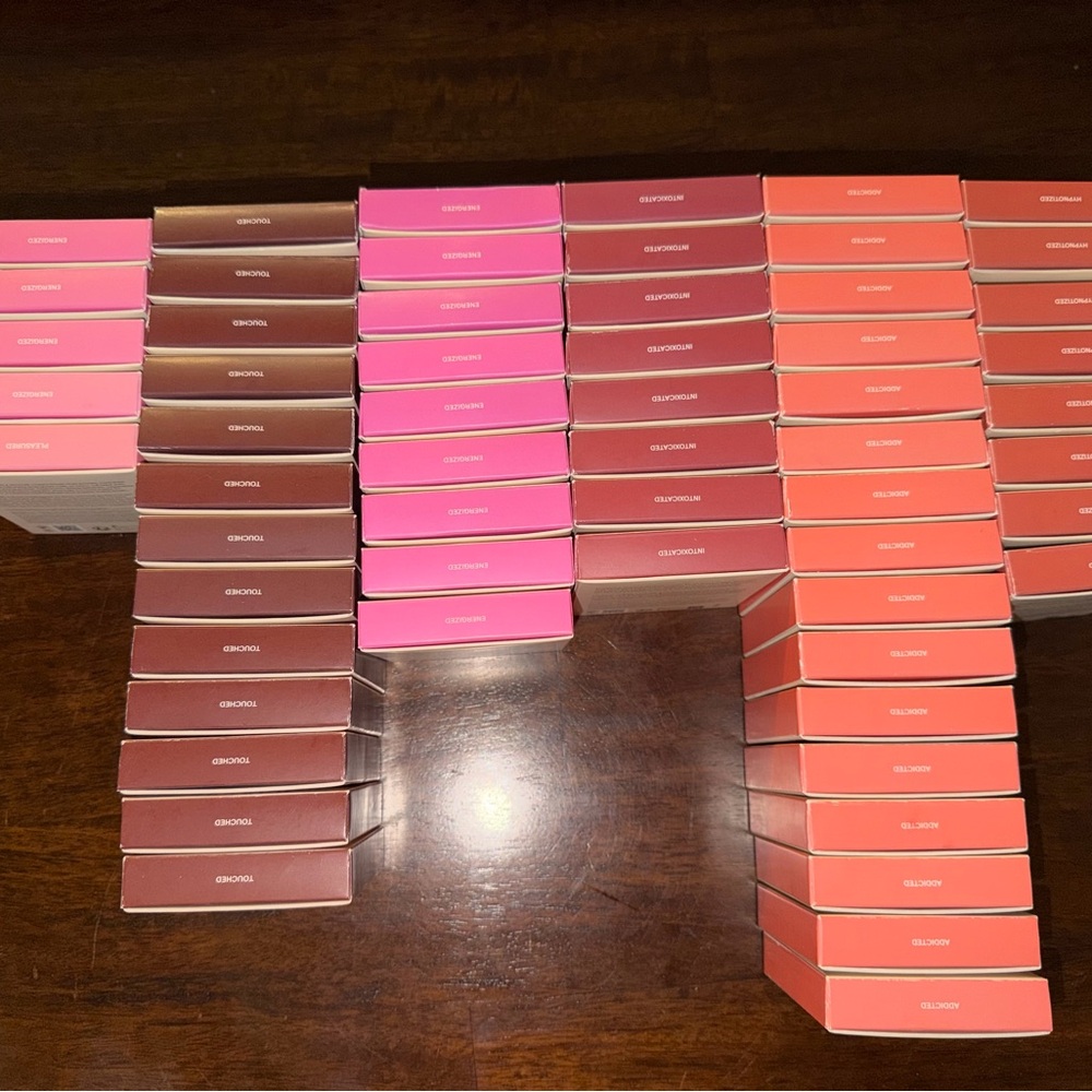 Glamorous Lipstick Set - Assorted Shades